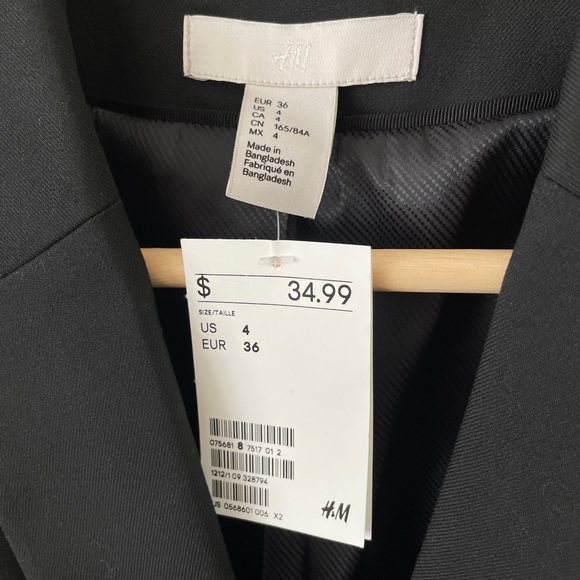 H&M Classy Black Blazer - Picture 2 of 3